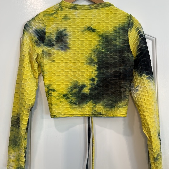 Honeycomb Tie Dye Shirring Tie Crop Top Size L/XL - Picture 4 of 5